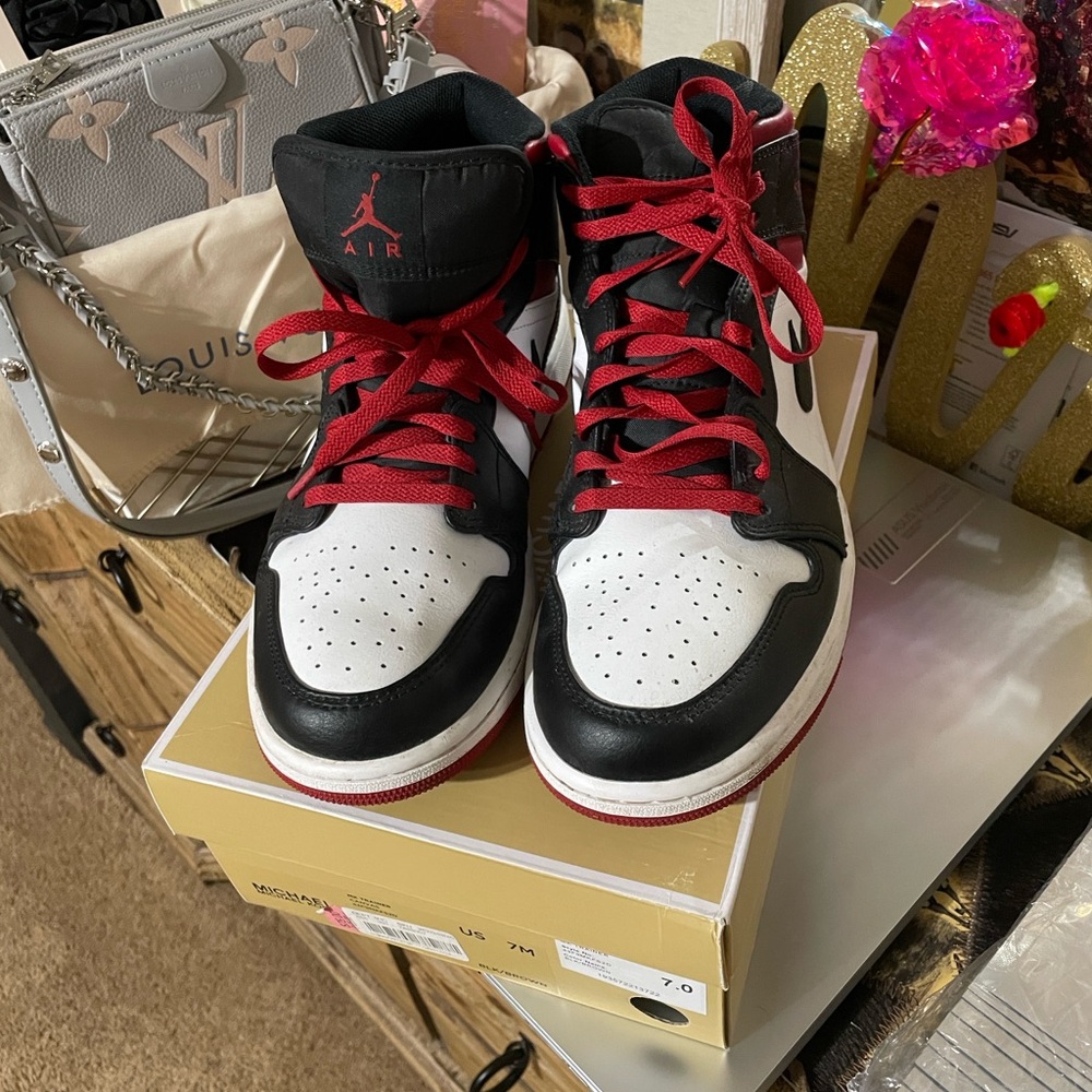 Nike Black and Red Athletic Shoes
